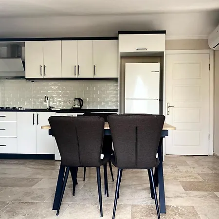 アパート Thefamilyapartmentsinfethiye